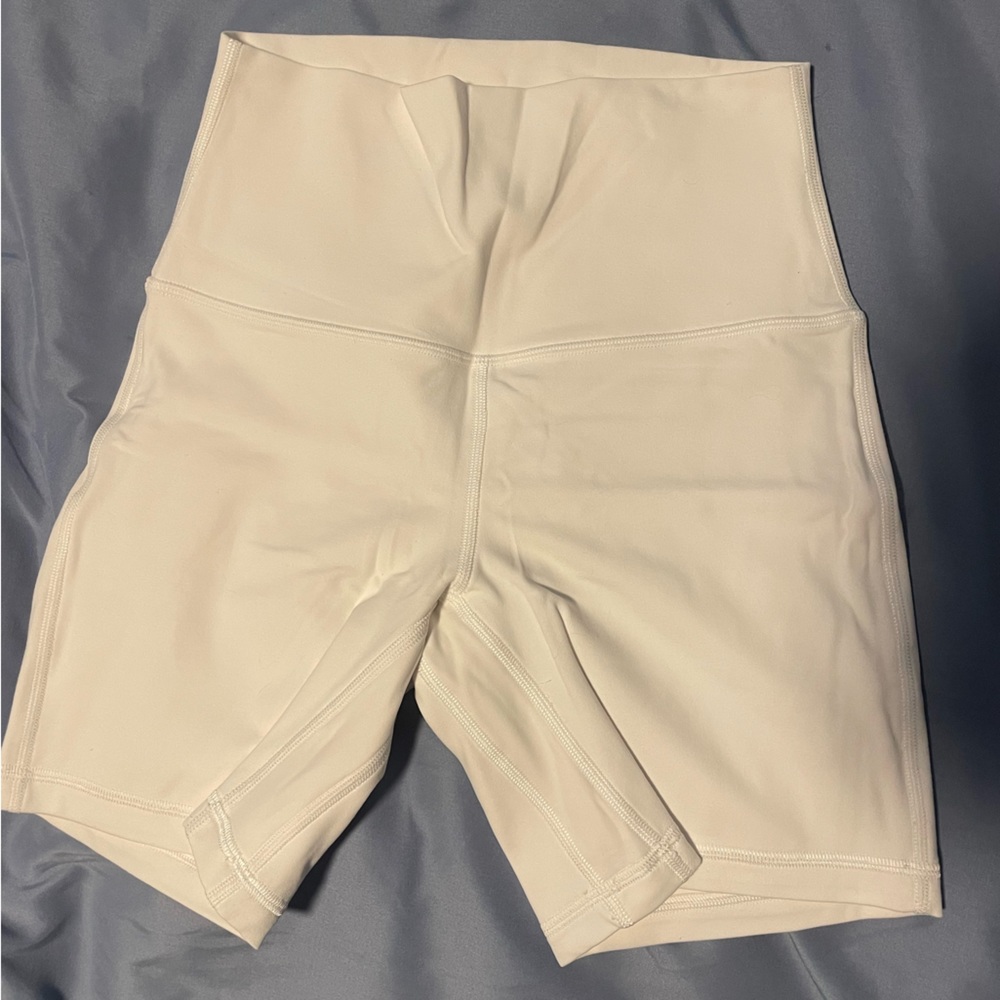 Size 4 Lululemon Align Biker short 6”